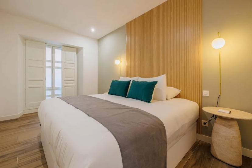 w Comfy 2BR w Great Terrace in Chueca — забронировать отель в Мадриде