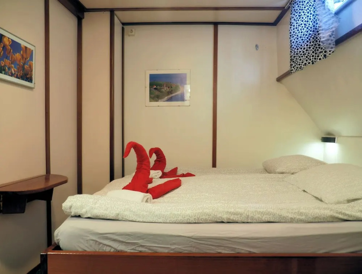 Hotelschip Sarah — комфортный отель в Амстердаме
