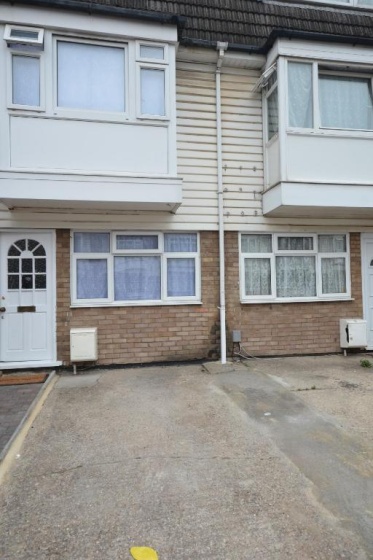 Five bedroom Townhouse Near Excel Exhibition Centre — забронировать отель в Лондоне