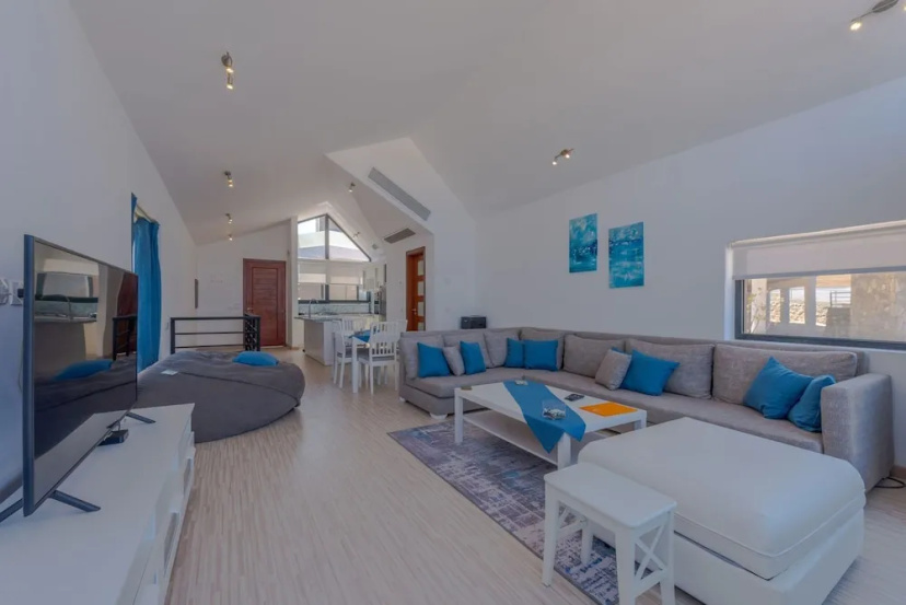 Vesta - Superior Villa IV - 2BR - Wadi Jebal — отель с удобствами в Safaga