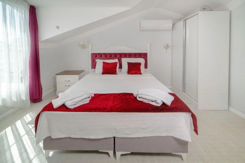 Villa w Private Pool Garden 10 min to Oludeniz — забронировать отель в Олюдениз
