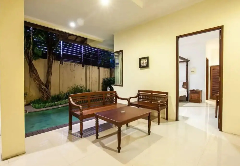 PB - 7BR - V5 & V1 7BR Private Pool Villa, Walk to Seminyak Beach — комфортный отель в Денпасар