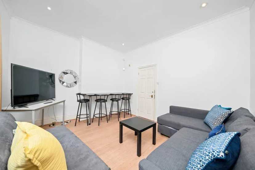 Boujee 2bed by Excel Exhibition Centre With Free Parking — отель с удобным расположением в Лондоне