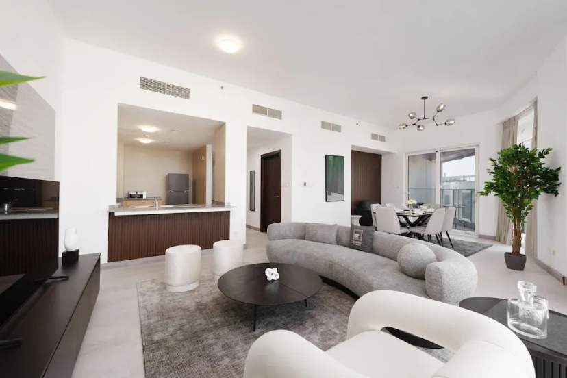 Maison Privee - Elegant and Panoramic Sea View Apt on Al Reem Island — отзывы гостей и цены