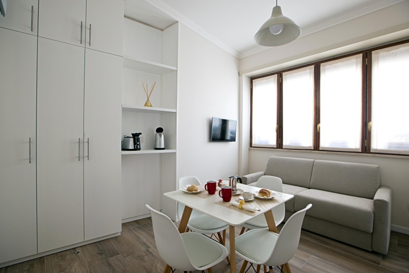 Medina Apartments — отель с удобствами в Неаполе