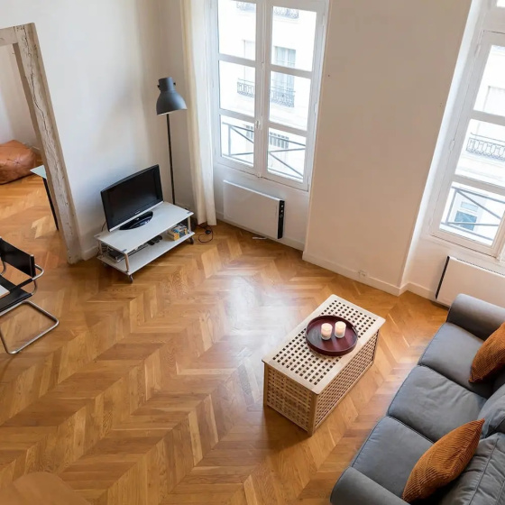Sunny Dussoubs I Unique 1-br Loft in Montorgueil — забронировать отель в Париже
