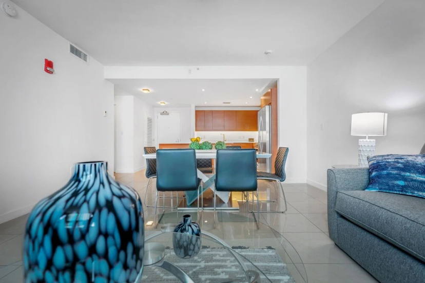 Modern 2-BD Condo in the Heart of Miami — комфортный отель в Майами