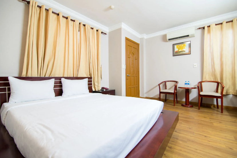 S79 Quynh Giang Airport Hotel — отель с удобным расположением в Хошимине