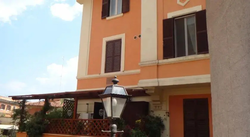 Rome-Trastevere Private Apartments — забронировать отель в Риме
