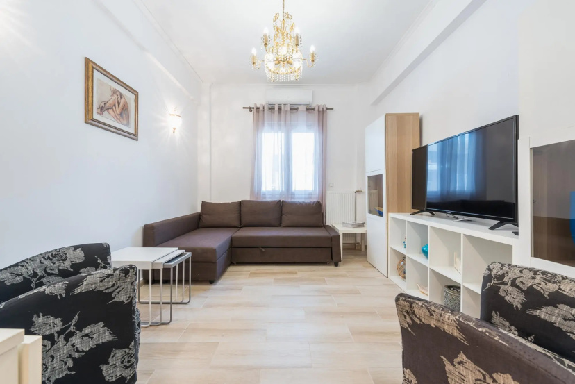 Fresh and Clean apt for 6 in Koukaki — отель с удобствами в Афины