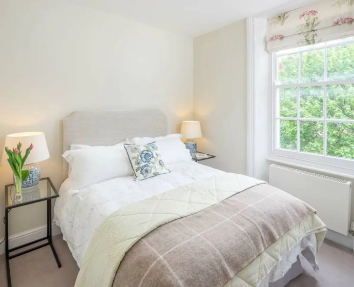 Цены на JOIVY Bright Flat for 6, Near Victoria and Warwick sq в Лондоне
