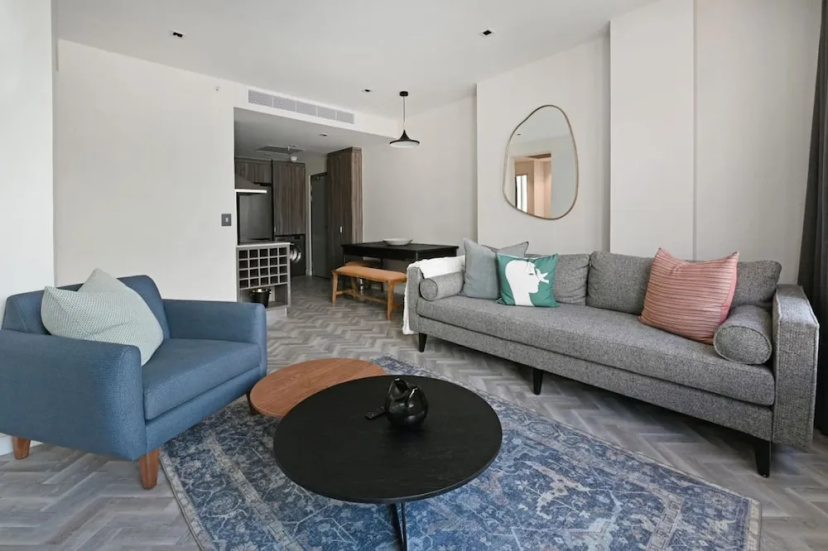 15th-floor 2-bed Panoramic City Views Modern Living — отель с удобным расположением в Кейптауне