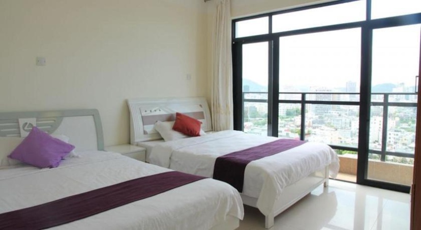 Sanya Yomovo Apartment Golden Phoenix Sea View Branch — забронировать отель в Санье