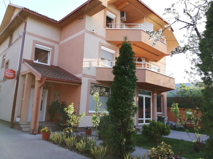 Apartments Bellamare — отель с удобствами в Белграде