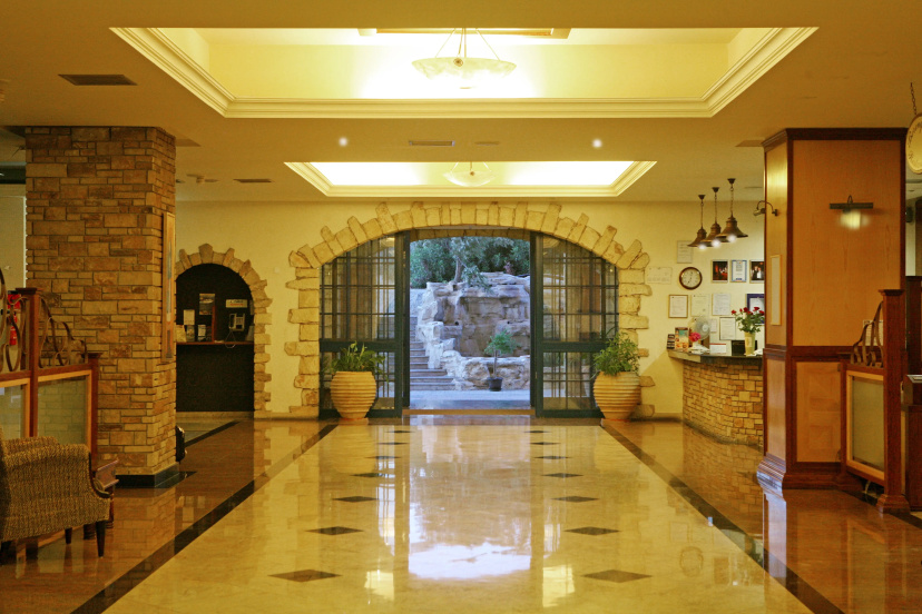 Navarria Hotel — комфортный отель в Лимассол