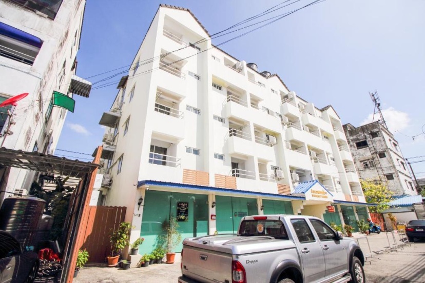Цены на SLT Apartment Bangkok в Бангкоке