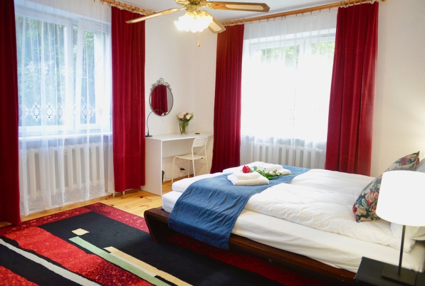 JessApart  Happy Villa Bartycka — комфортный отель в Варшаве
