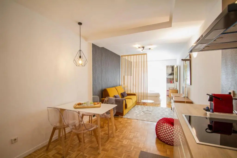 Ud Apartments - Atocha Stylish with Pool — комфортный отель в Мадриде