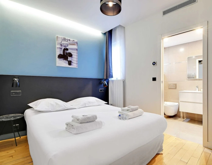 Modern Apartment Near Palais Garnier — комфортный отель в Париже