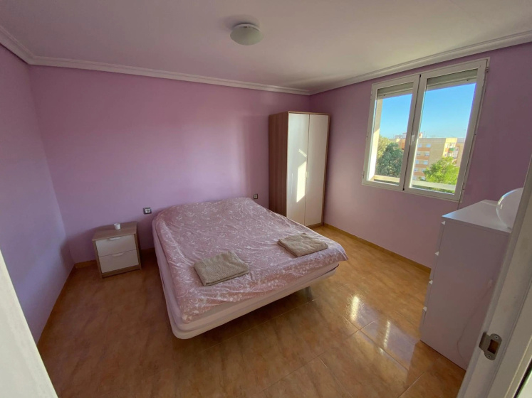 New Bright Apartament with WI-FI in Alicante — отзывы гостей и цены