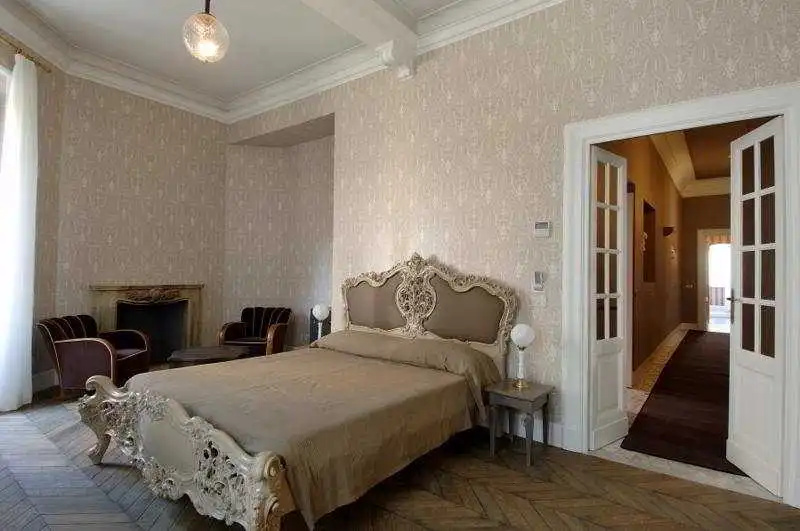 Le Tre Suites — забронировать отель в Риме