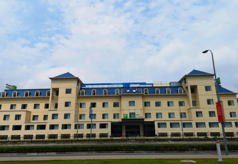 Holiday Inn Express Shanghai Jiading New City by IHG — отель с удобным расположением в Шанхае