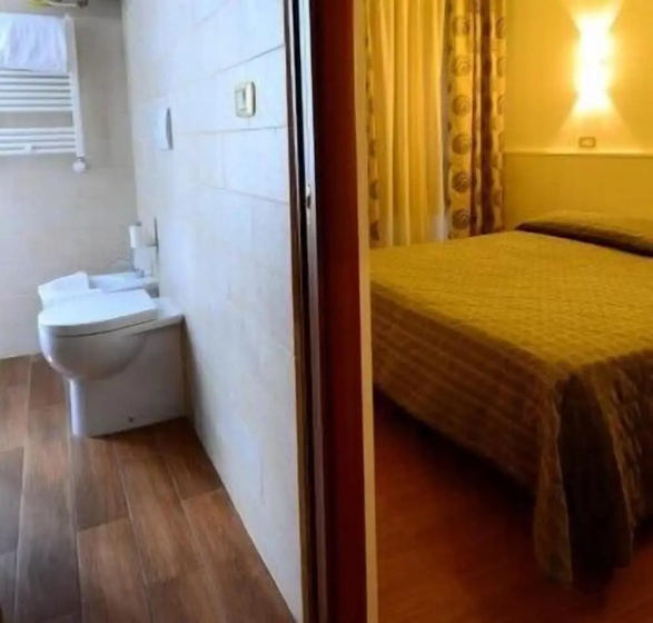 Guest House Masterintrastevere — отель с удобствами в Риме