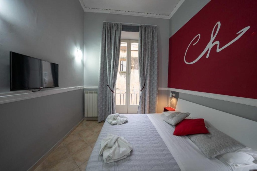 Cattedrale Duomo 77 Apartments By Dimorra — комфортный отель в Неаполе