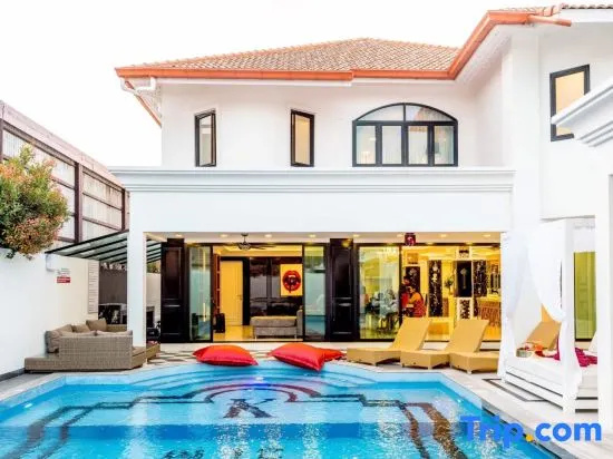 Exquisite Pool Villa K - Pattaya 6Bd Pool Villa — комфортный отель в Паттайе