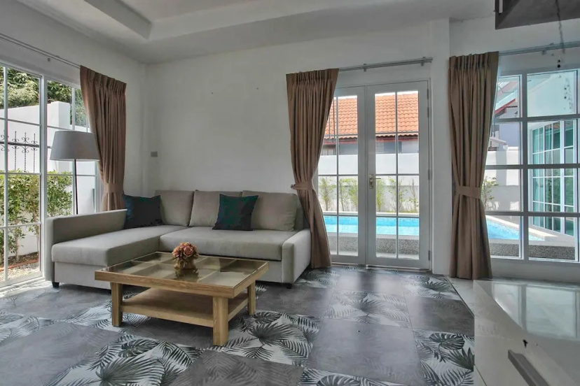 Pool Villa Pattaya - Walking Street C3 — отель с удобствами в Паттайе