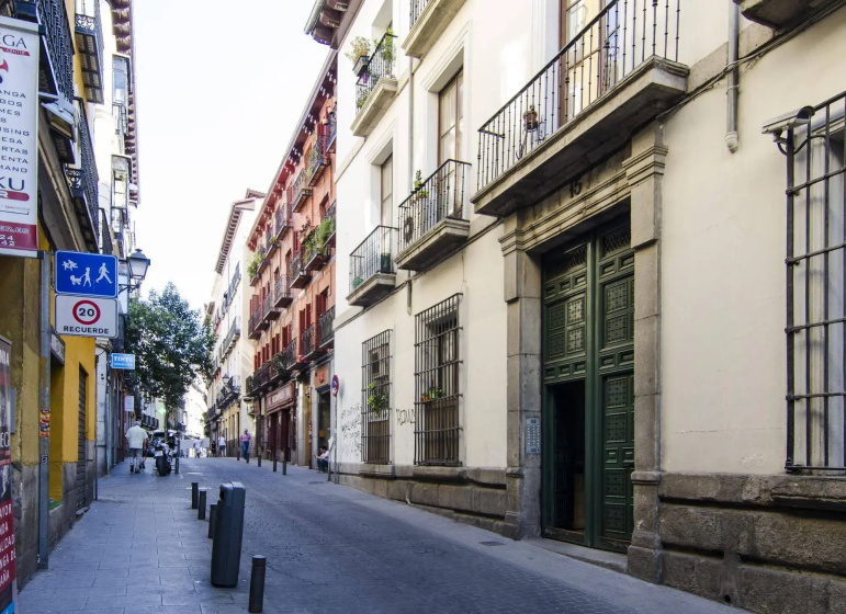 Apartments Dreammadrid Gran Via — отель с удобным расположением в Мадриде