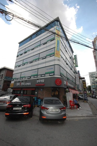 LotteTower Rainbow House — отель с удобствами в Сеул