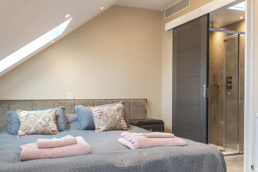 Apartment - Sleeps 4 & Free Parking — комфортный отель в Лондоне
