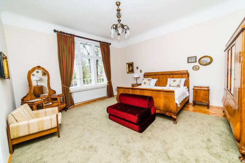 Spacious 3Bdr Apt With A Balcony In The Center — отзывы гостей и цены