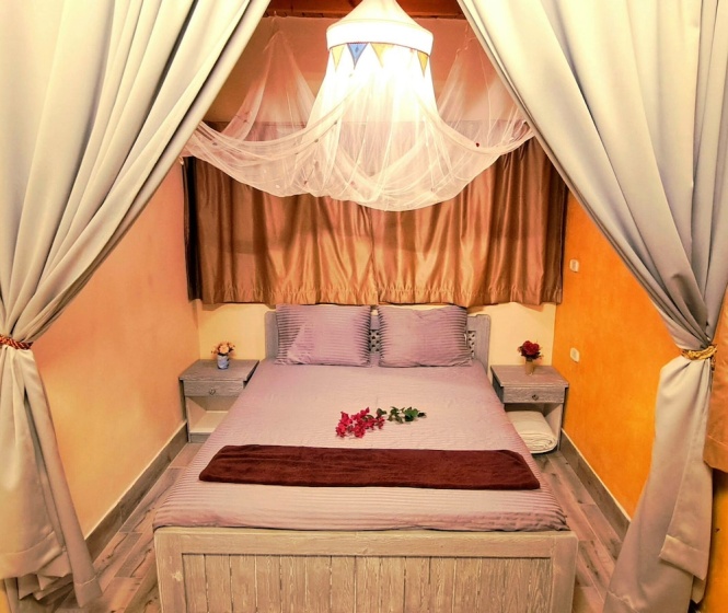 Bungalow With Swimming-pool - Garden - Jacuzzi — комфортный отель в Эосте