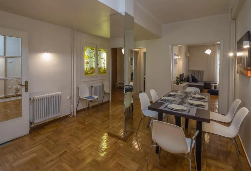Цены на Elite Downtown Central 5th Floor Apartment в Афины