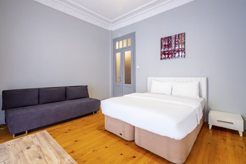 Цены на Refreshing and Central Apartment in Beyoglu в Стамбуле