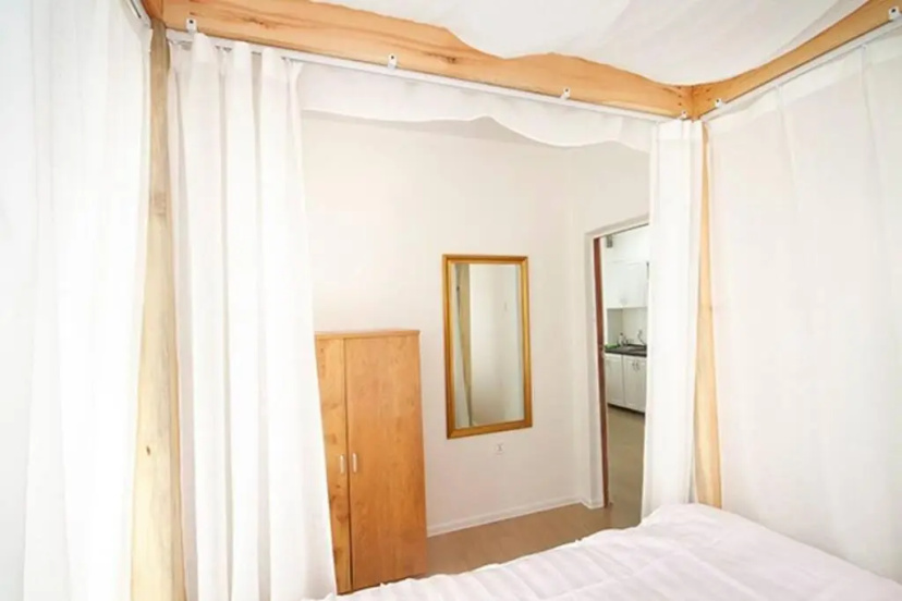 1 bedroom apartment north of Tengis Cinema — забронировать отель в Улан-Батор