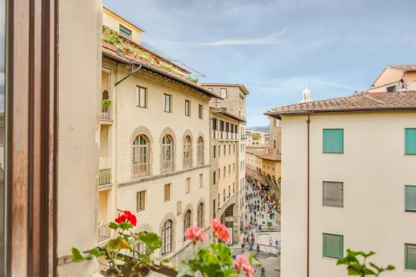 Piazza Santa Felicita — комфортный отель в Флоренции