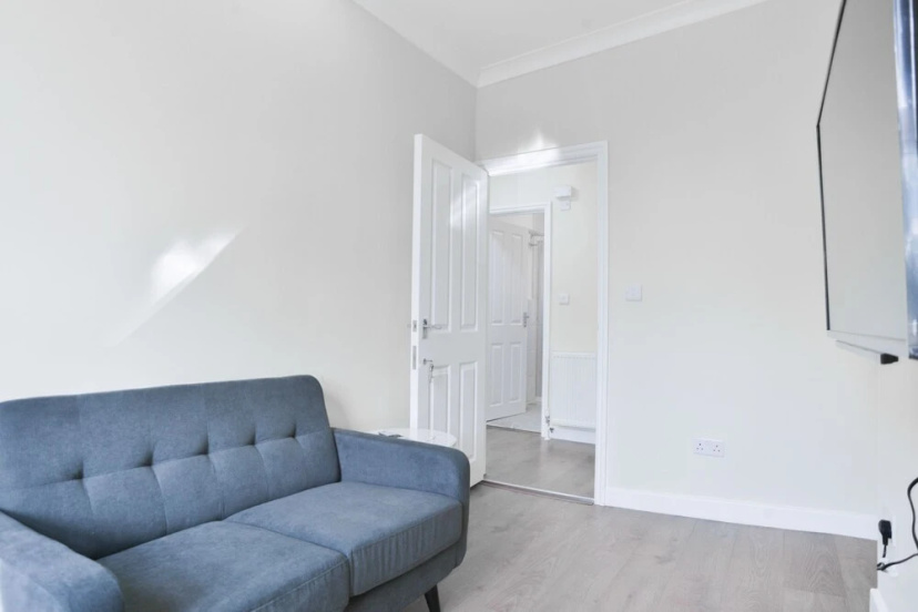 Studio & One Bedroom Apartment in Euston — забронировать отель в Лондоне