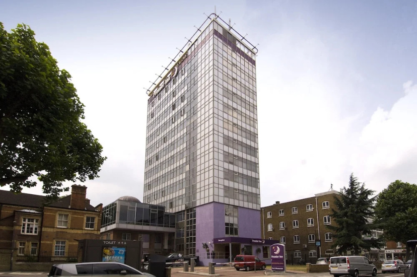 Premier Inn London Hammersmith - Ravenscourt Park — комфортный отель в Лондоне
