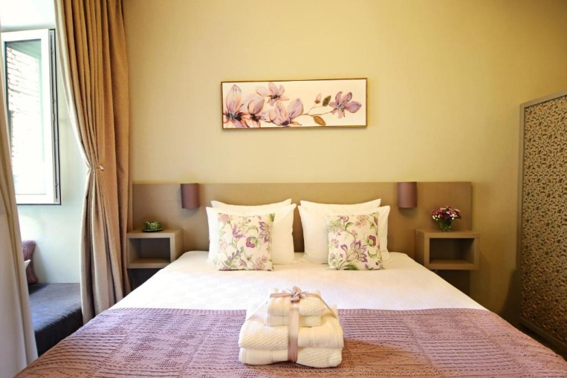 Цены на Sofia Apartment in old Tbilisi в Тбилиси