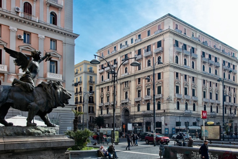 Lady Rose One in Naples — отель с удобным расположением в Неаполе