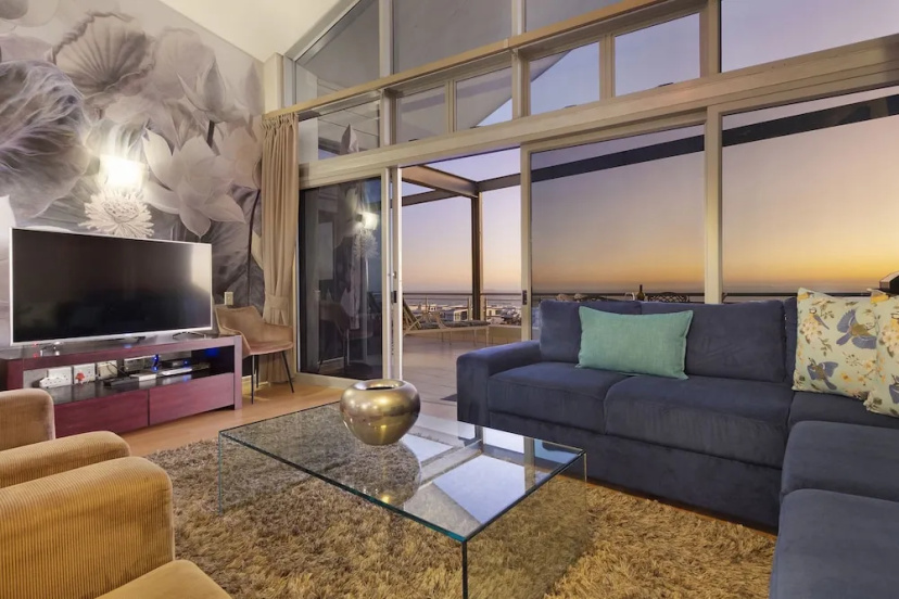Цены на Penthouse F23 Seaside Village в Кейптауне