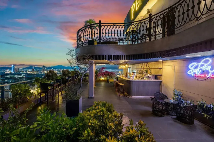 Peninsula Hotel Danang — отель с отзывами гостей в Дананге