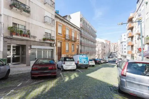 Feels Like Home Marques Bright Apartment — отель с удобным расположением в Лиссабоне