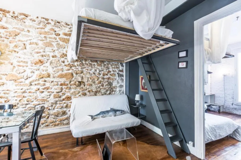 Cosy 40m² Near Montmartre — отель с удобным расположением в Париже