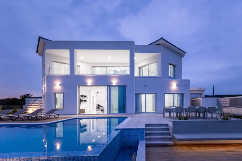 Luxel Villas Cyprus — отель с удобным расположением в Айя-Напа