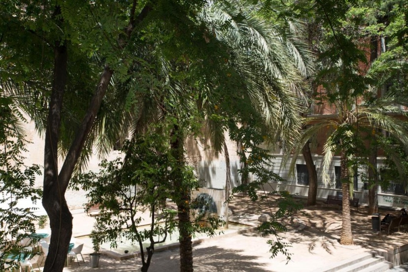 SingularStays Plaza del Carmen — отель с удобствами в Валенсии