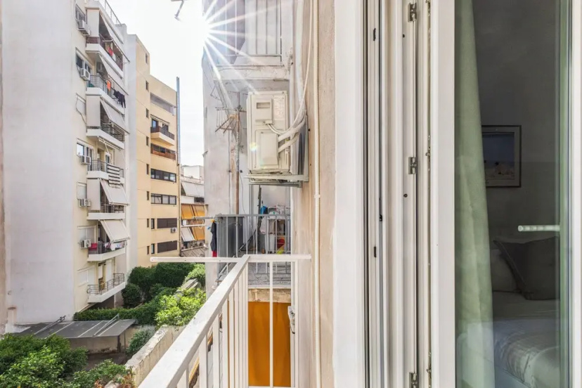 Les Nuances de Blue 1-BR Apt in Athens — забронировать отель в Афины